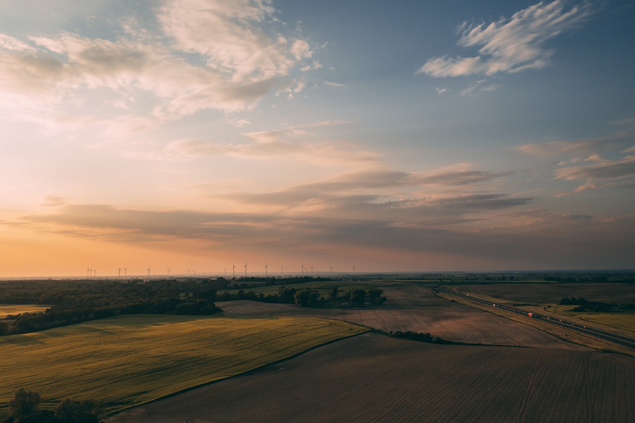 Nachhaltigkeit Horizont Felder Nachhaltige Produktion durch innovative Energielösungen LiFePO4-Akkus als Schlüsseltechnologie