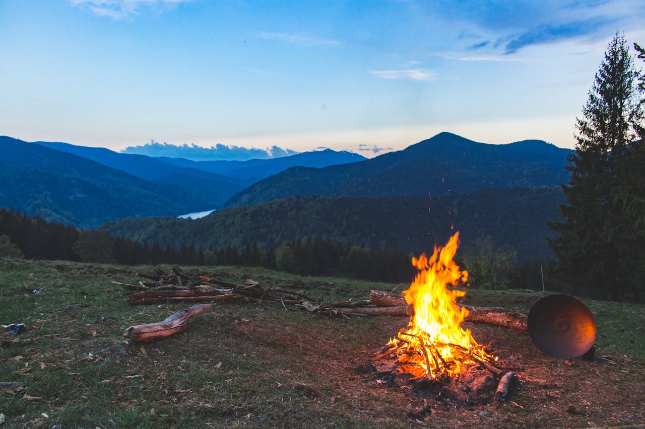 Camping Natur Landschaft Nervige Mücken beim Camping vertreiben – So genießt du die Natur in Ruhe