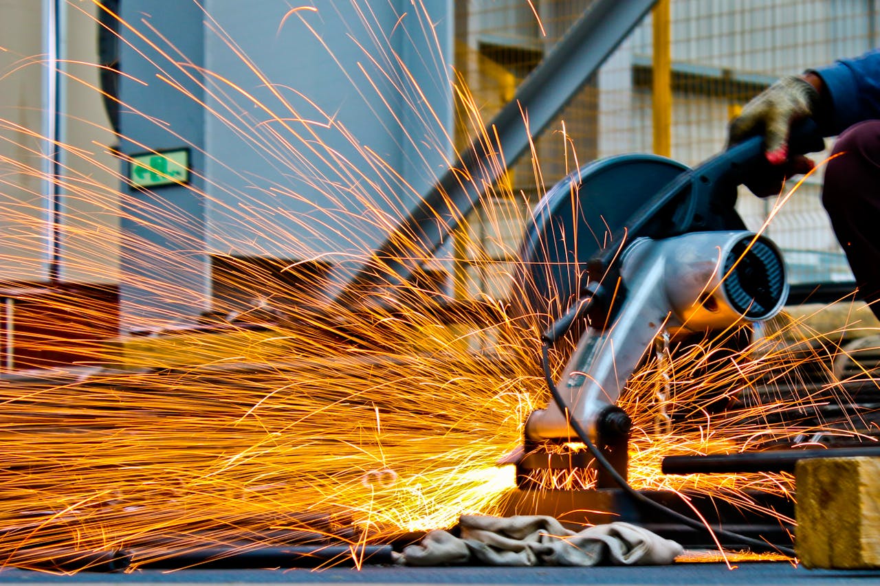 Industrie Material Bearbeitung Weniger Rohstoff, mehr Effizienz Wie Sekundäraluminium die Industrie nachhaltiger macht