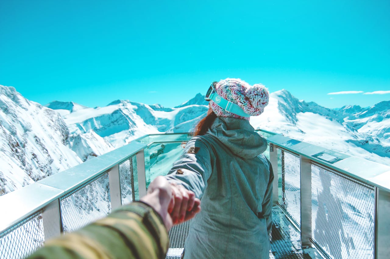 Ski Winter Paar Ausblick Wie nachhaltig ist Skifahren